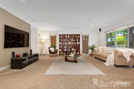 Property photo of 111 Springthorpe Boulevard Macleod VIC 3085