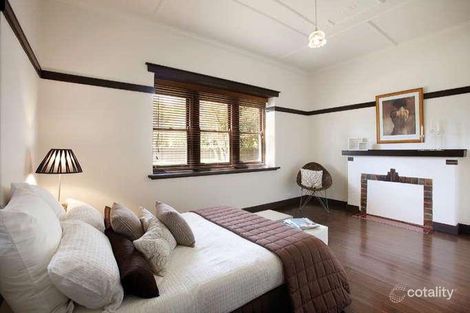 Property photo of 21A Riddell Parade Elsternwick VIC 3185