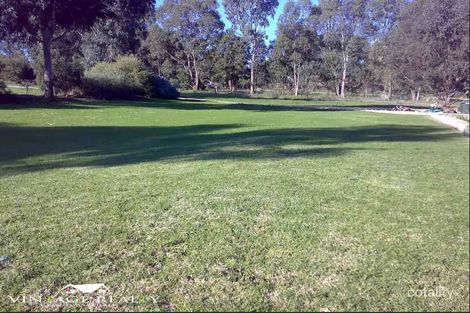 Property photo of 33 Stockmans Close Oakford WA 6121