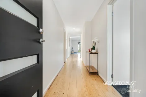 Property photo of 97 Bimberry Circuit Clyde VIC 3978