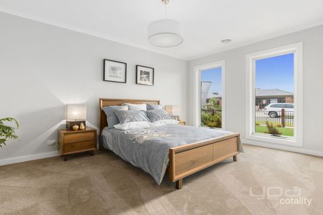 Property photo of 7 Lincolnshire Drive Thornhill Park VIC 3335