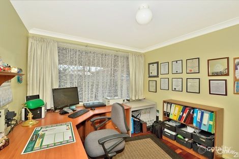 Property photo of 1 Albatross Close Halls Head WA 6210
