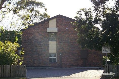 242 Riding Rd, Balmoral, QLD 4171