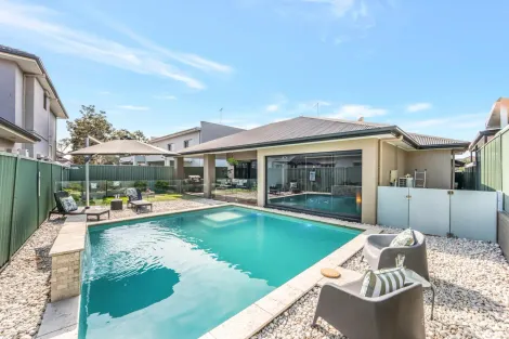 Property photo of 3 Maxwell Place Abbotsbury NSW 2176