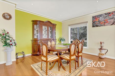 Property photo of 5 Stillwell Crescent Roxburgh Park VIC 3064