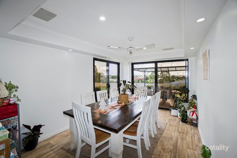 Property photo of 3 Wedgeleaf Place Ashfield QLD 4670