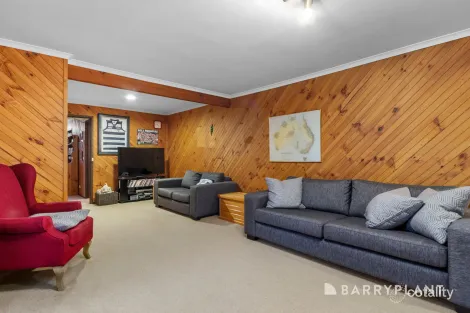 Property photo of 8 The Knoll Ferntree Gully VIC 3156