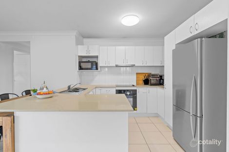 Property photo of 25 Pencarrow Crescent Raceview QLD 4305