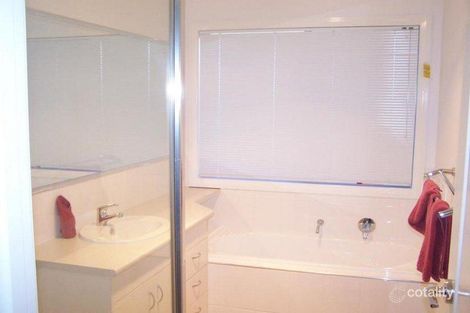 Property photo of 2/32 Bishop Drive Miles QLD 4415