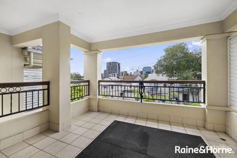 Property photo of 4/7 Kensington Terrace Toowong QLD 4066