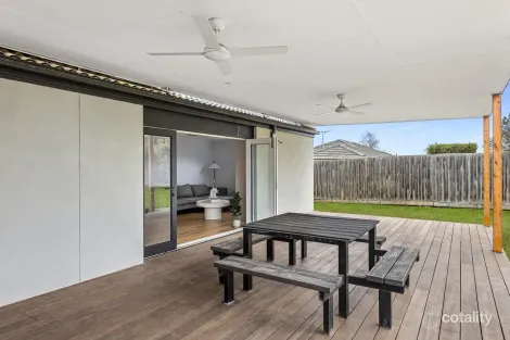 Property photo of 1 Wattle Place Somerville VIC 3912