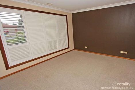 Property photo of 30 Grevillea Crescent Lake Albert NSW 2650