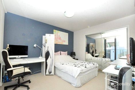 Property photo of 912/100 Harbour Esplanade Docklands VIC 3008