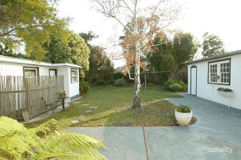 Property photo of 26 Wickham Grove Strathmore VIC 3041