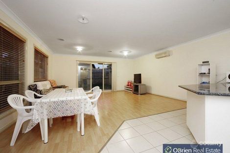 Property photo of 30 Robjant Street Hampton Park VIC 3976