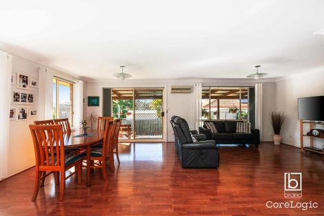 Property photo of 2/2 Holly Close Lake Haven NSW 2263