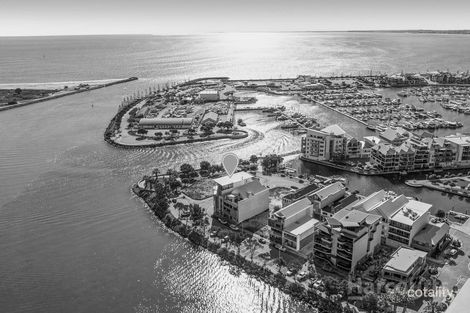 Property photo of 3/11 Galileo Loop Mandurah WA 6210