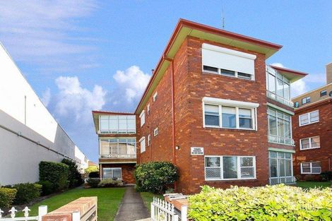 Property photo of 15/124-127 The Grand Parade Brighton-Le-Sands NSW 2216