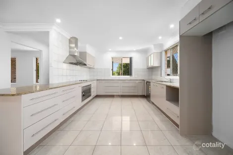 Property photo of 3 Galapagos Way Pacific Pines QLD 4211
