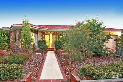 17 Genoa Gr, Pakenham, VIC 3810