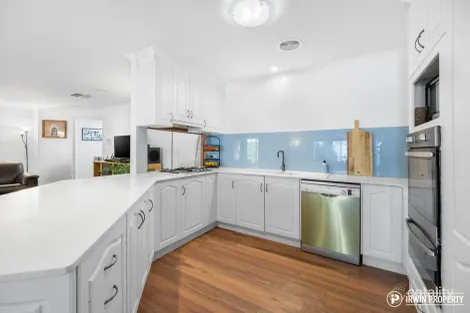 Property photo of 26 Colverwell Crescent Jerrabomberra NSW 2619