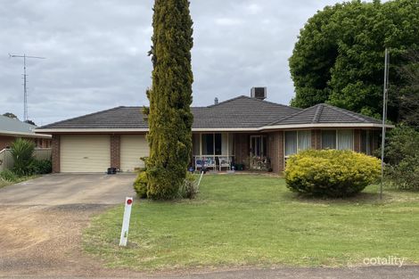 38 Laidlaw Ave, Edenhope, VIC 3318