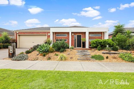 Property photo of 65 Red Gum Circuit Pakenham VIC 3810
