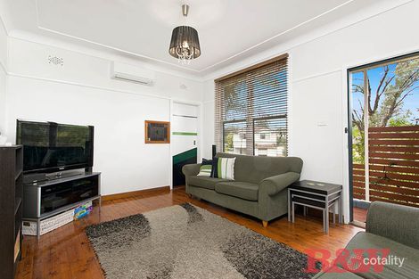 Property photo of 38 Hugh Avenue Peakhurst NSW 2210