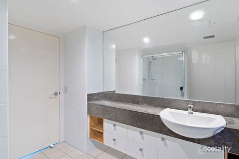 Property photo of 1807/2685-2689 Gold Coast Highway Broadbeach QLD 4218