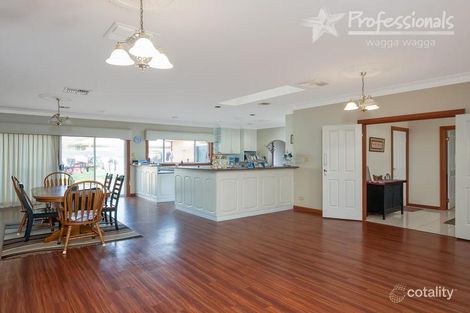 Property photo of 50 Lakehaven Drive Lake Albert NSW 2650