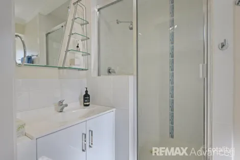 Property photo of 18 Lee Avenue Bongaree QLD 4507