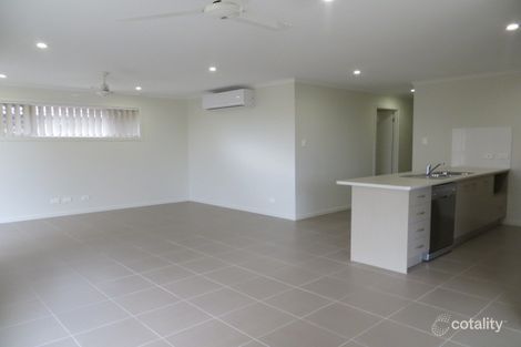 Property photo of 28 McLachlan Circuit Willow Vale QLD 4209