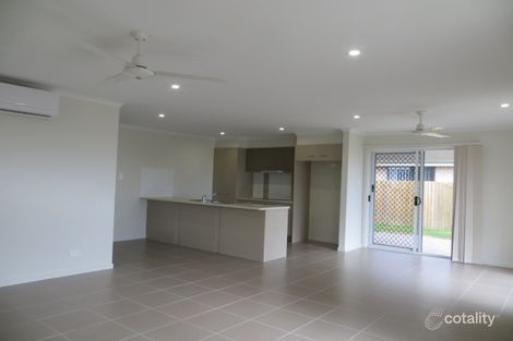 Property photo of 28 McLachlan Circuit Willow Vale QLD 4209