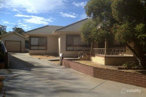 11 Collins Ct, Kennington, VIC 3550