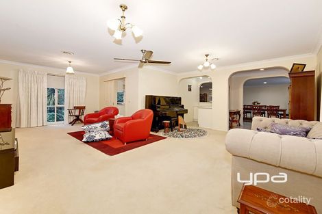 Property photo of 27 Bradley Drive Hillside VIC 3037