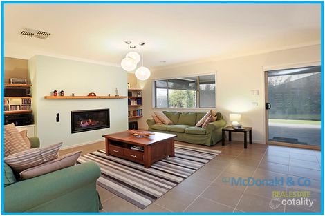 Property photo of 17 Yeoman Crescent Leopold VIC 3224