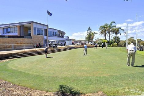 Property photo of 1 Albatross Close Halls Head WA 6210
