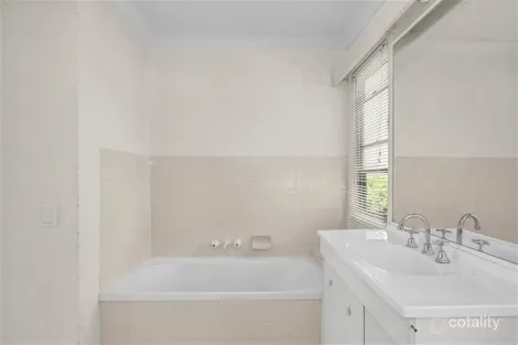 Property photo of 12/18 Batchworth Road Molendinar QLD 4214
