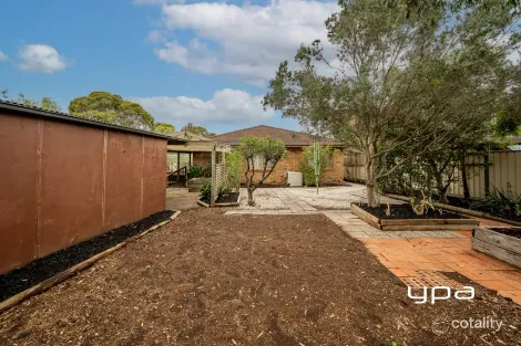 Property photo of 33 Lakes Drive Sunbury VIC 3429