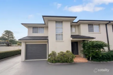 3/2-4 Lake St, Budgewoi, NSW 2262