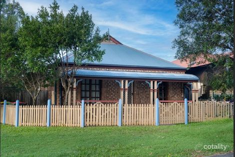 Property photo of 24 Paton Crescent Forest Lake QLD 4078