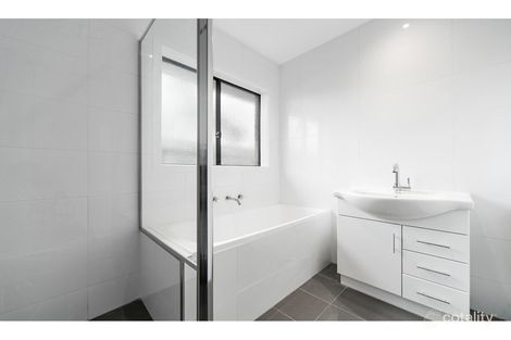 Property photo of 2/37 Bouvardia Crescent Frankston North VIC 3200