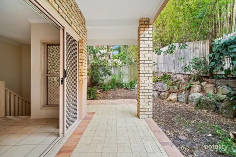 Property photo of 3/23 Finney Road Indooroopilly QLD 4068