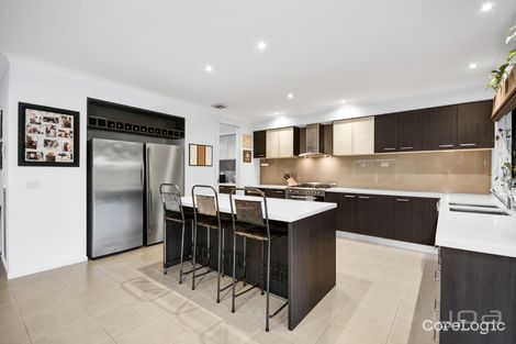 Property photo of 3 Trish Walk Werribee VIC 3030