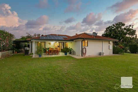 Property photo of 10 Spinnaker Circuit Redland Bay QLD 4165