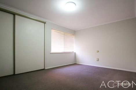 2/4 Freshwater Pde, Claremont, WA 6010