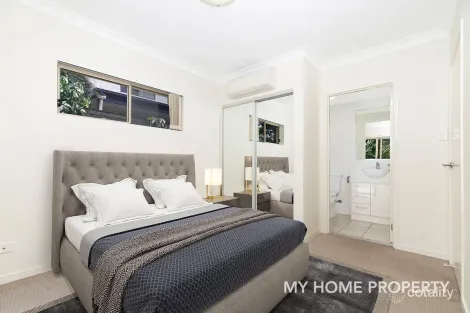 Property photo of 2/3 Tabbil Street Zillmere QLD 4034