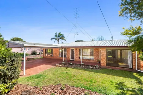 39 BANKSIA ST, NEWTOWN, QLD 4350