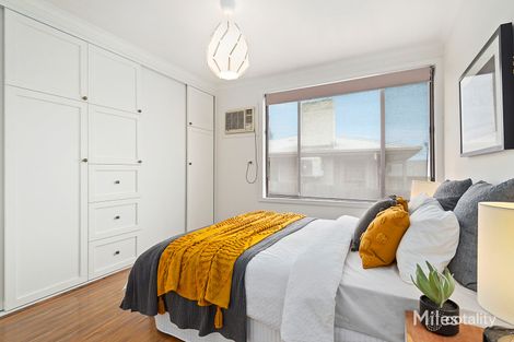 Property photo of 1/27 Erskine Avenue Reservoir VIC 3073