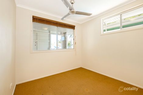 Property photo of 28 Sayre Crescent Boyne Island QLD 4680